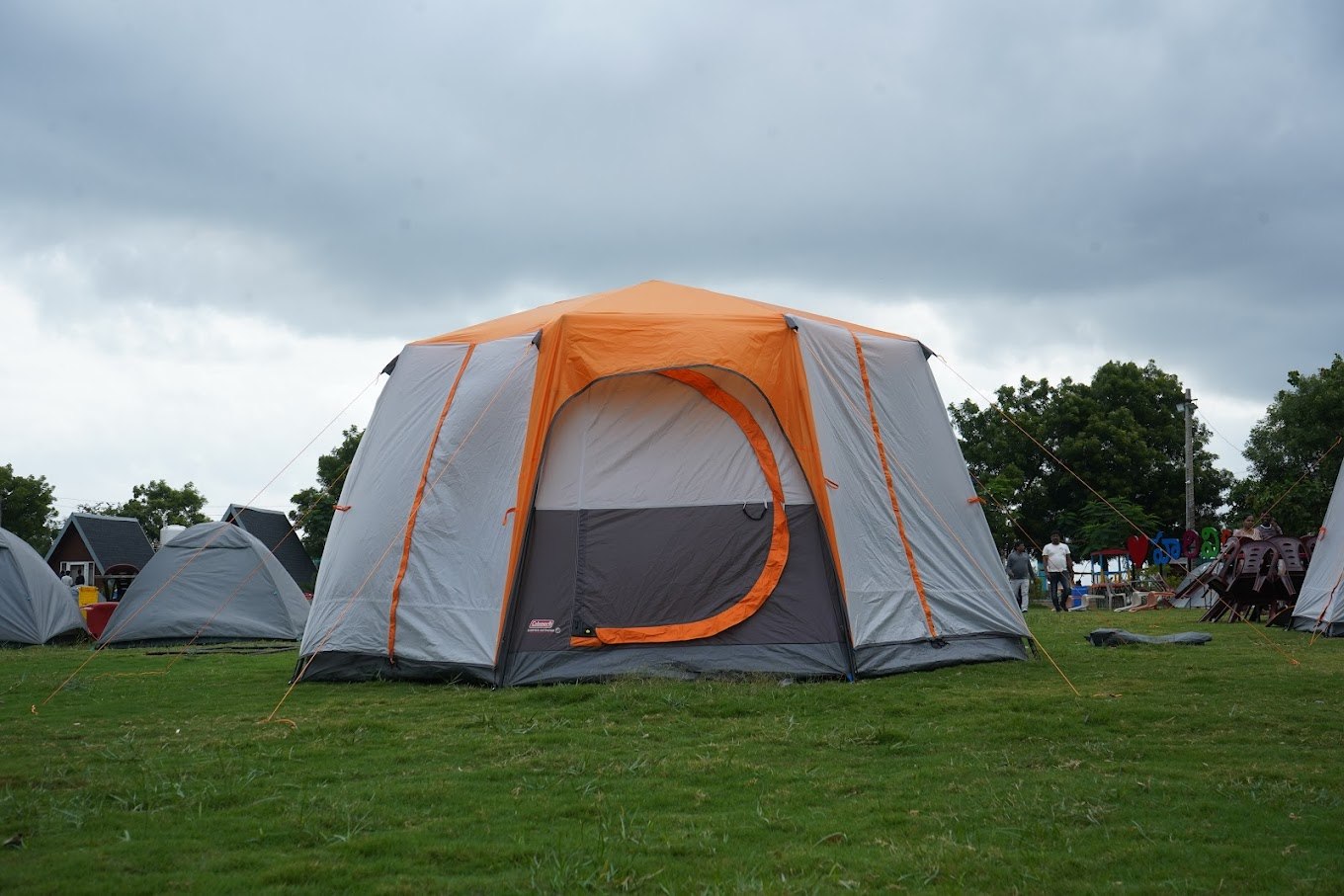 Settling Into Nature’s Embrace With a Warm Welcome