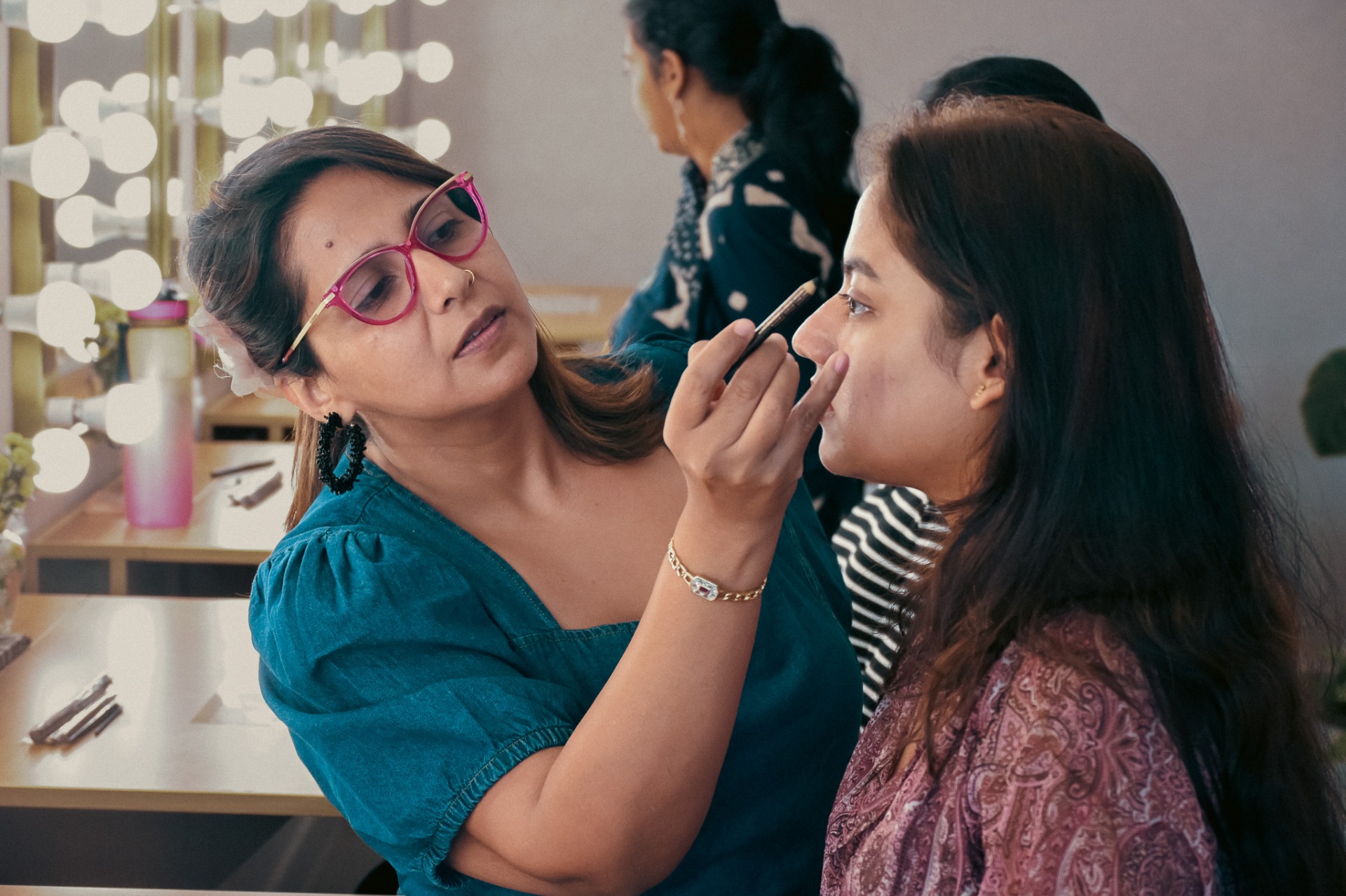 Mastering eyes and lips with confidence