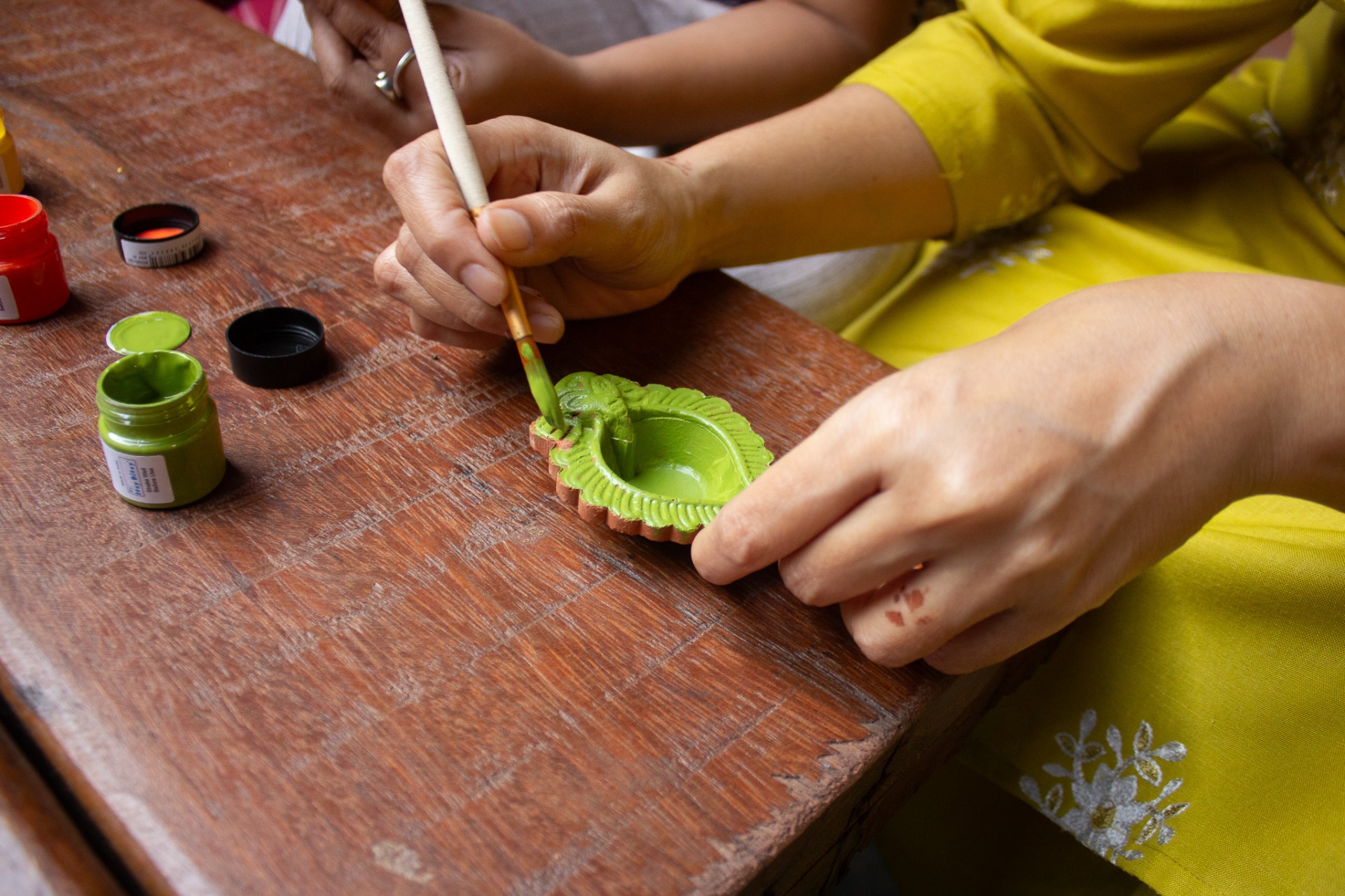 Why Painting Your Own Diyas is a Game-Changer
