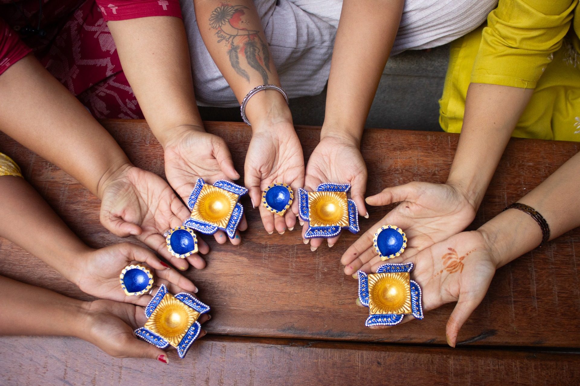 Taking Your Painted Diyas Home – A Keepsake That Brightens More Than Just Your Space