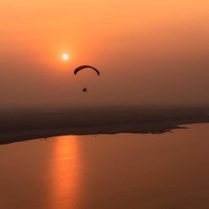 After the Flight: Sharing the Thrill and Memories