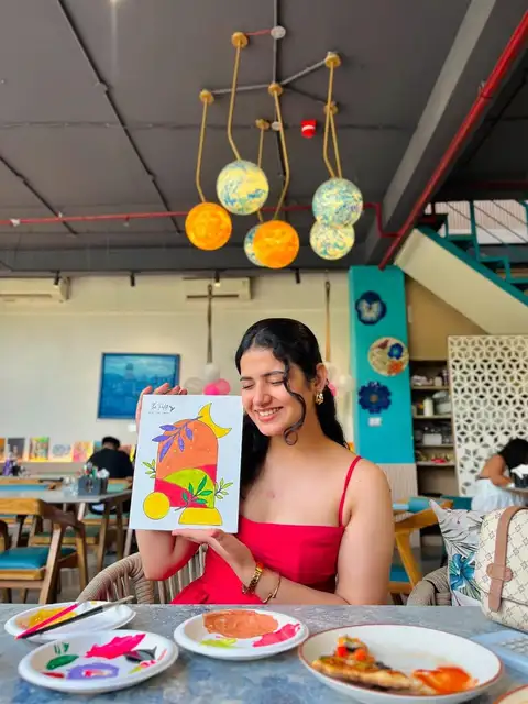 A relaxed and creative outing that is perfect for solo plans, date plans or time with friends.