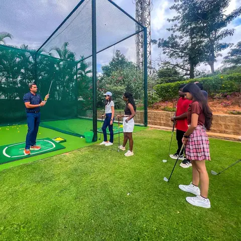 Introduction to basics, golfing rules, vocabulary, grip, posture, types of golf clubs, and more.